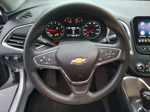 Used 2020 Chevrolet Malibu LT image 16