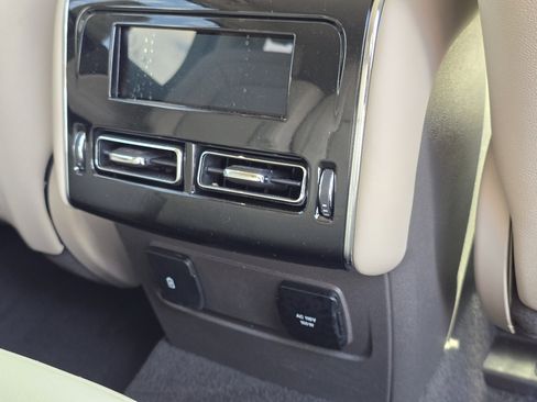 Used 2020 Lincoln Aviator Reserve RWD image 33