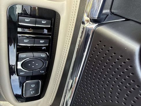 New 2026 Lincoln Corsair Premiere image 18