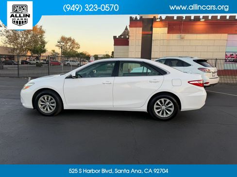 Used 2015 Toyota Camry LE FWD image 7