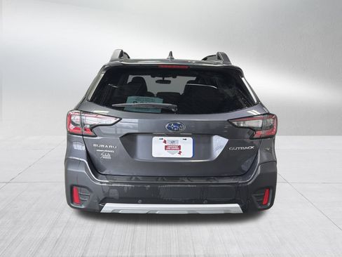 Certified 2022 Subaru Outback Limited image 6