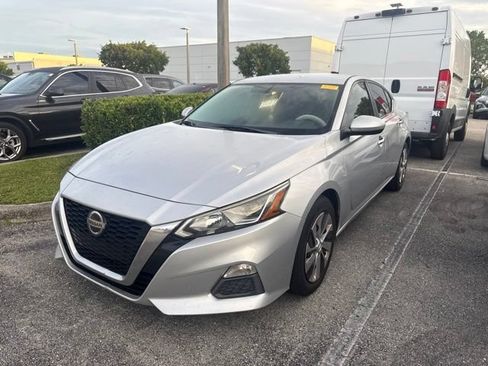 Used 2020 Nissan Altima 2.5 S FWD image 4