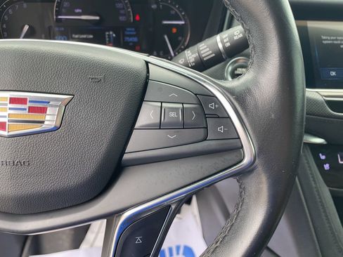 Used 2019 Cadillac XT5 Luxury FWD image 16