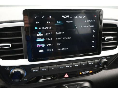 New 2025 Hyundai Venue Limited image 20