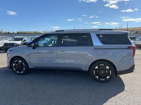 New 2026 Kia Carnival EX FWD image 6