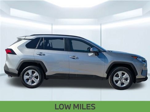 Used 2020 Toyota RAV4 XLE image 8