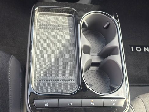 New 2025 Hyundai Ioniq 5 SE image 26