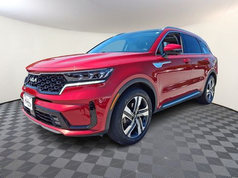 Certified 2023 Kia Sorento SX Prestige w/ Panoramic Sunroof Package AWD/4WD image 3