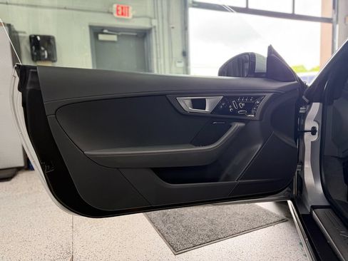 Used 2015 Jaguar F-TYPE Coupe RWD image 8