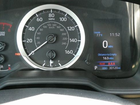 Used 2022 Toyota Corolla LE image 26