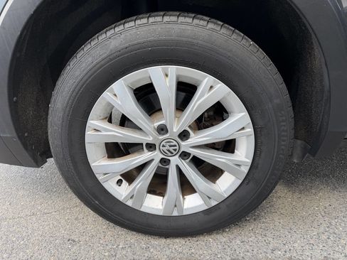 Used 2018 Volkswagen Tiguan S w/ 3rd Row Seat Package image 15
