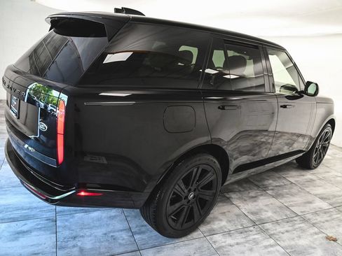 Used 2023 Land Rover Range Rover SE AWD/4WD image 6