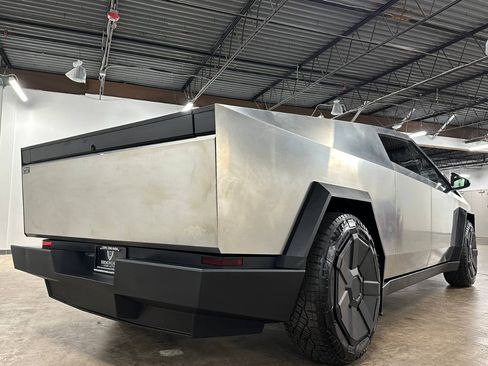 Used 2025 Tesla Cybertruck Cyberbeast AWD/4WD image 13