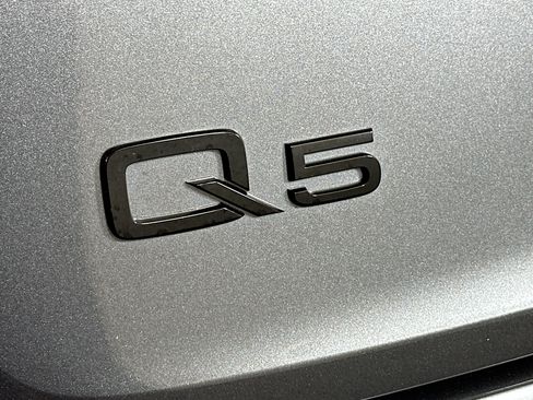 Used 2023 Audi Q5 2.0T Premium Plus w/ Premium Plus Package AWD/4WD image 28