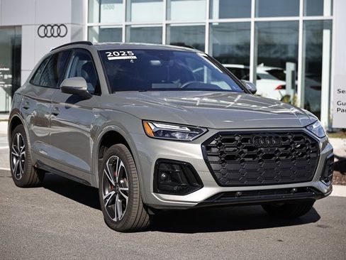 Used 2025 Audi Q5 2.0T Premium Plus w/ Premium Plus Package image 2