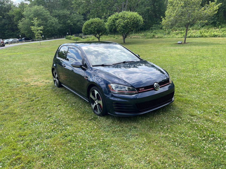 Used 2016 Volkswagen GTI SE FWD image 1