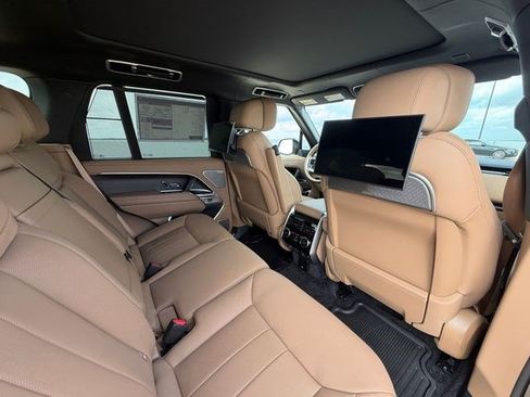 New 2026 Land Rover Range Rover Autobiography AWD/4WD image 17