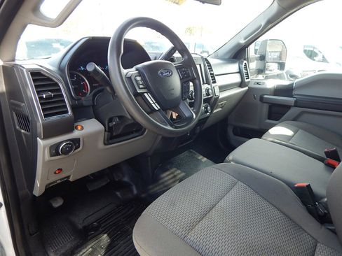 Used 2021 Ford F550 4x4 Regular Cab Super Duty image 19