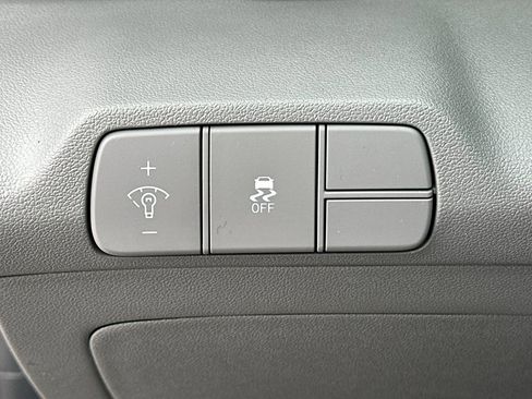 New 2026 Hyundai Elantra Sport FWD image 17