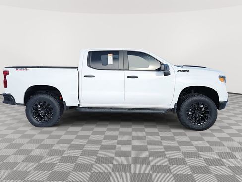 New 2026 Chevrolet Silverado 1500 Custom Trail Boss w/ LPO, Dark Essentials Package image 4