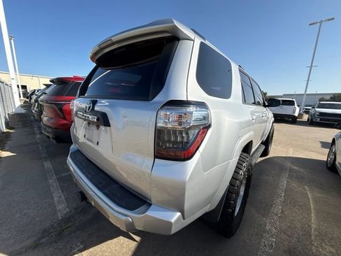 Used 2014 Toyota 4Runner Trail AWD/4WD image 9