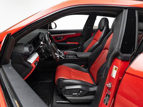 Used 2020 Lamborghini Urus AWD/4WD image 19