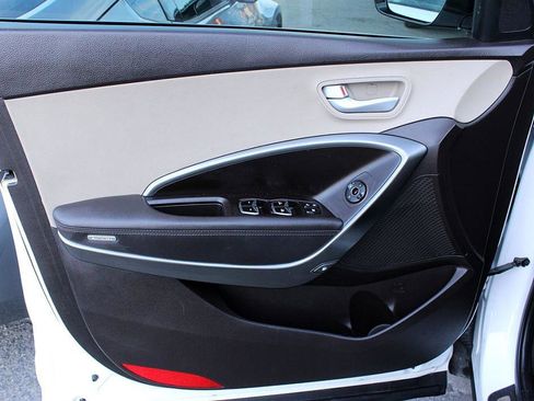 Used 2017 Hyundai Santa Fe Sport image 9