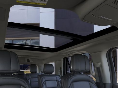 New 2026 Lincoln Navigator Reserve AWD/4WD image 47