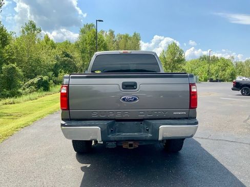 Used 2014 Ford F250 XL w/ Power Equipment Group AWD/4WD image 9