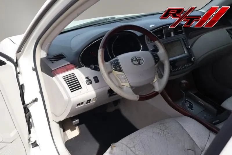 Used 2011 Toyota Avalon Limited FWD image 12
