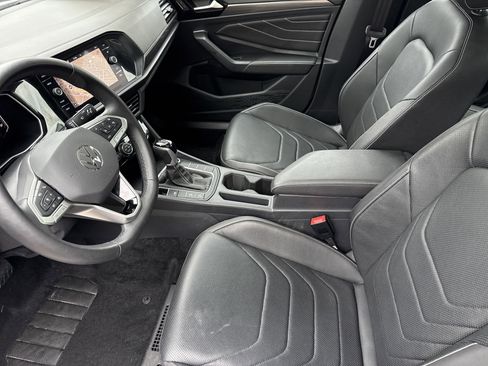 Used 2024 Volkswagen Jetta SEL image 3