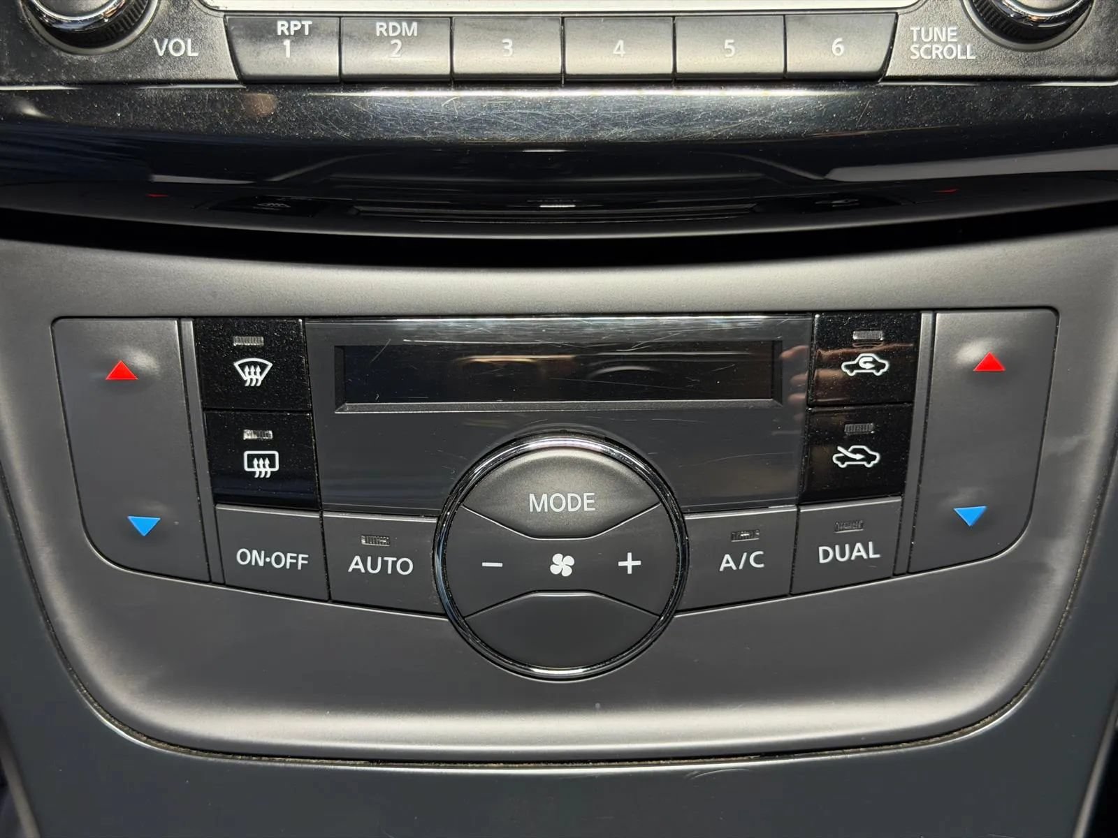 Used 2018 Nissan Sentra SV FWD image 33