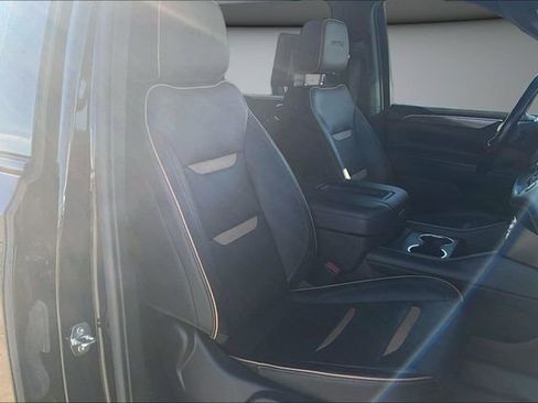 Used 2022 GMC Yukon XL AT4 w/ AT4 Premium Plus Package image 30