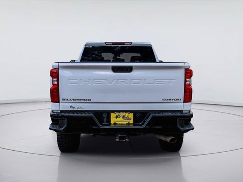 Used 2024 Chevrolet Silverado 2500 Custom w/ Custom Convenience Package AWD/4WD image 8