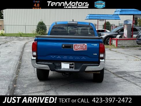 Used 2018 Toyota Tacoma TRD Off-Road AWD/4WD image 6