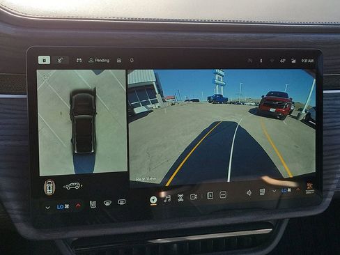 Used 2023 Rivian R1S Adventure image 15