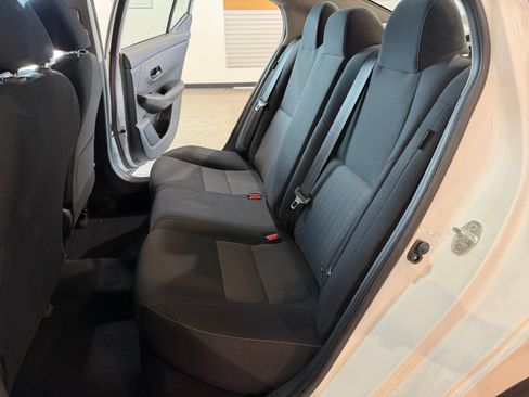 Used 2025 Nissan Sentra SV FWD image 33