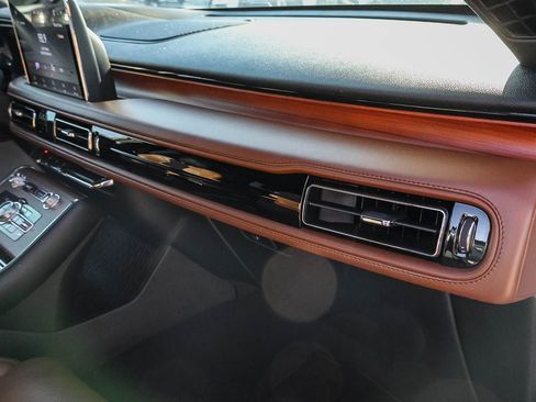 Used 2021 Lincoln Aviator Reserve w/ Equipment Group 210A image 19