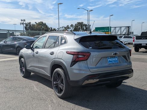 New 2026 Chevrolet Trax ACTIV image 3