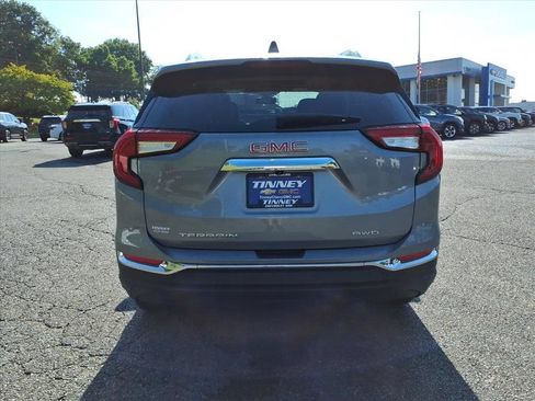 Used 2023 GMC Terrain SLT AWD/4WD image 4