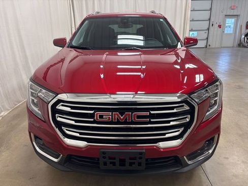 Used 2024 GMC Terrain SLT w/ Infotainment Package II AWD/4WD image 8