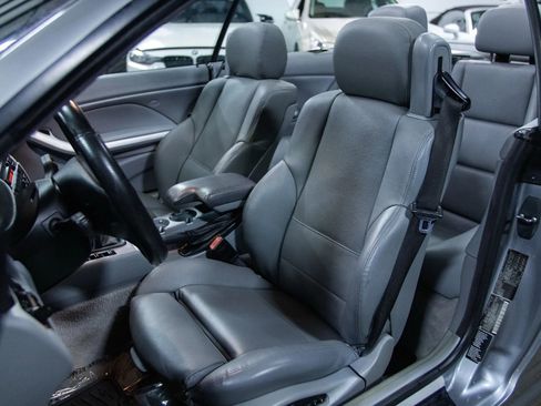Used 2004 BMW M3 Convertible image 32