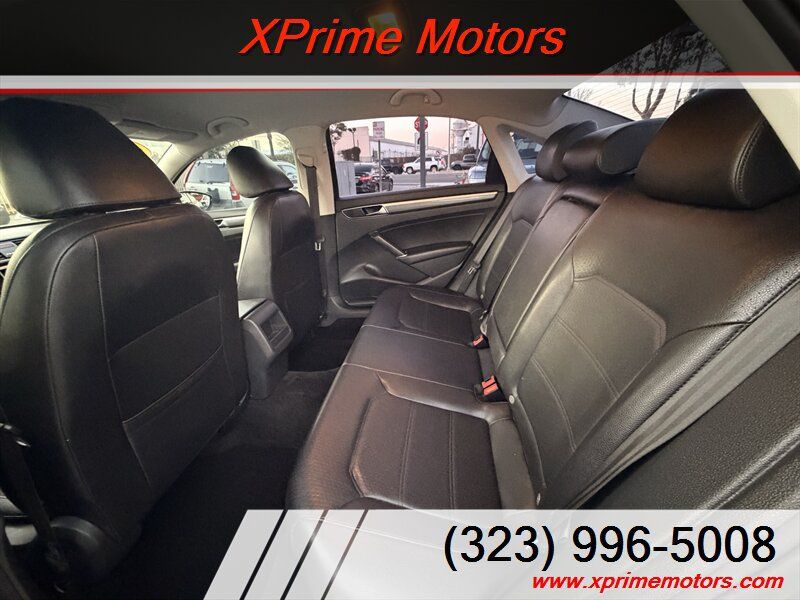 Used 2018 Volkswagen Passat 2.0T R-Line FWD image 22