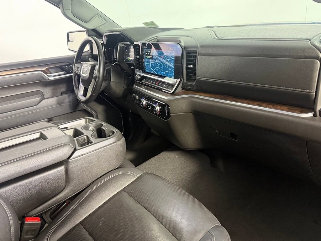Used 2025 GMC Sierra 1500 SLT AWD/4WD image 17