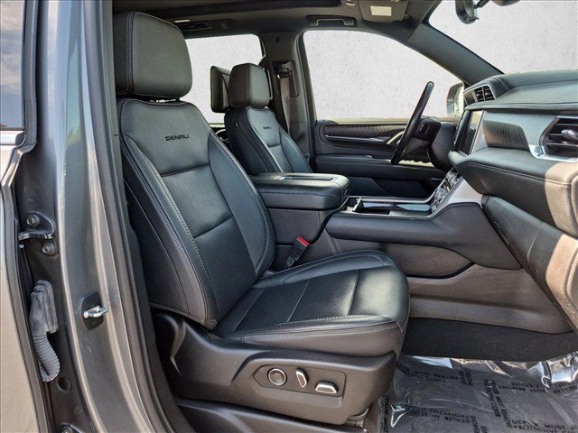 Used 2021 GMC Yukon Denali w/ Denali Ultimate Package AWD/4WD image 21