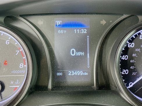 Used 2024 Toyota Camry SE FWD image 19