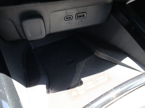 New 2026 Chevrolet Trax LT w/ Sunroof Package FWD image 20