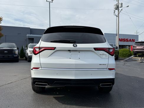 Used 2022 Acura MDX SH-AWD w/ Advance Package image 9