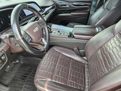 Used 2023 Cadillac Escalade ESV Sport Platinum image 6