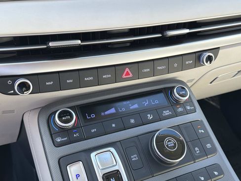 Used 2024 Hyundai Palisade Limited image 26